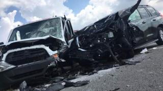 Само в БЛИЦ! Зверско меле с 4 коли на ключов столичен булевард, задръстването е кошмарно