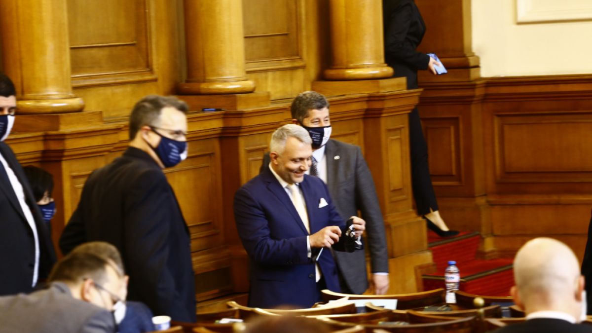 Хаджигенов изплю камъчето за подкрепата на "Мутрите" към ИТН 