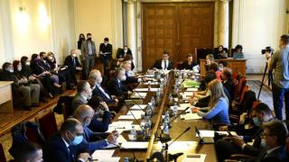 От последните минути: ИТН и новите партии посякоха ГЕРБ за мажоритарния вот 