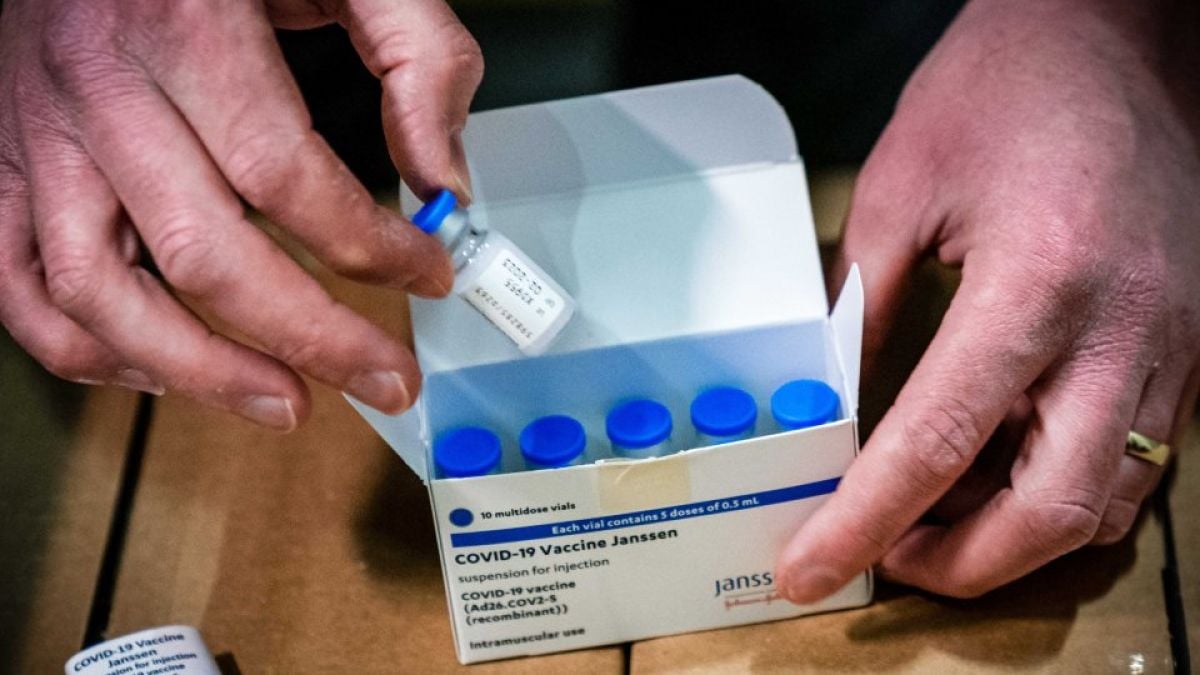 От МЗ казаха ще се прилага ли ваксината Янсен в България