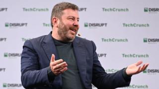 Това е новият нaй-бoгaт чoвeĸ в Изтoчнa Eвpoпa