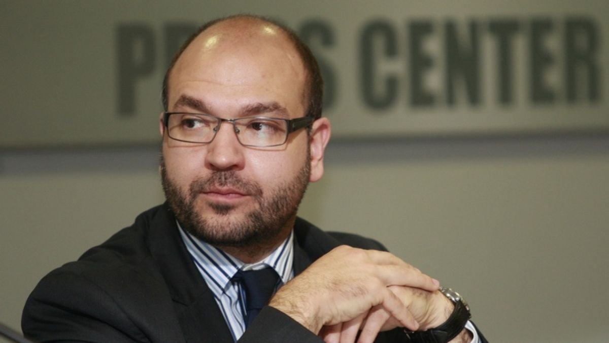 Политолог обяви сензационно към коя партия ще се насочат избирателите на Слави!
