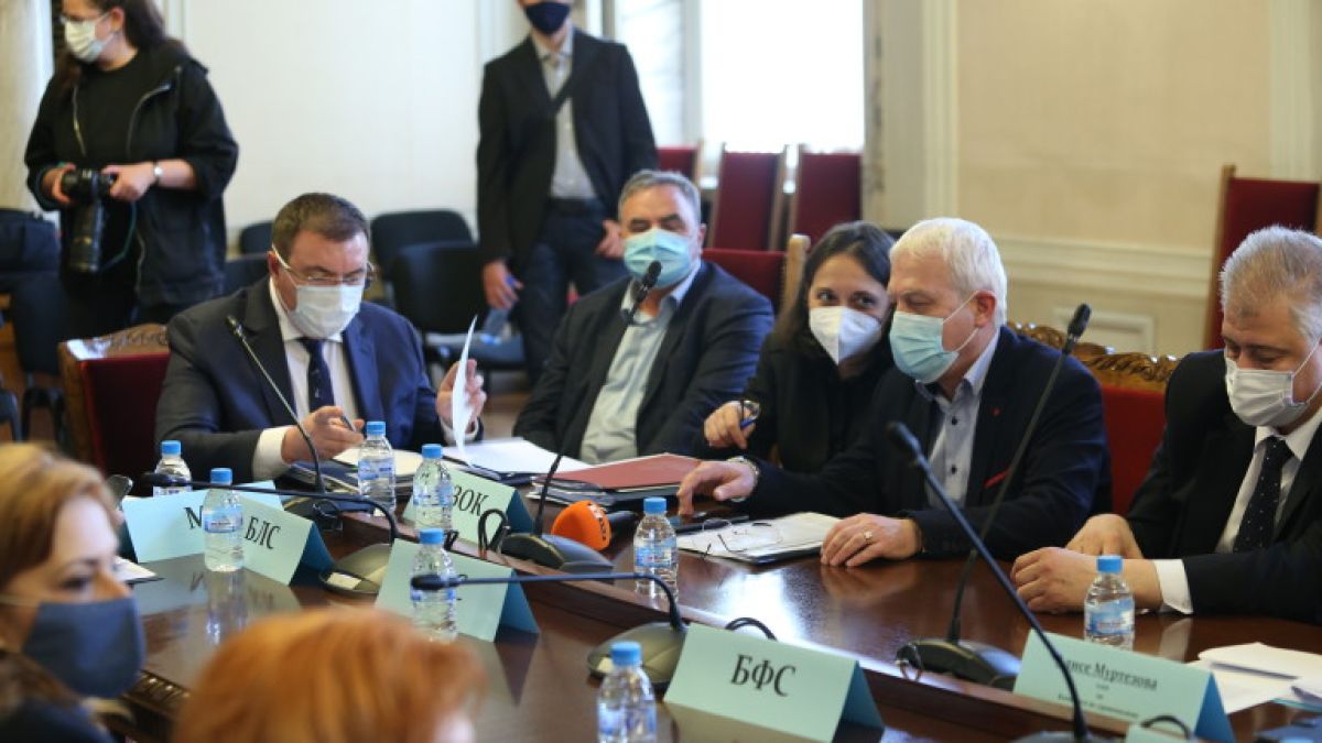 Здравната комисия прие промени заради "съмнителен избор" на нови директори на болници