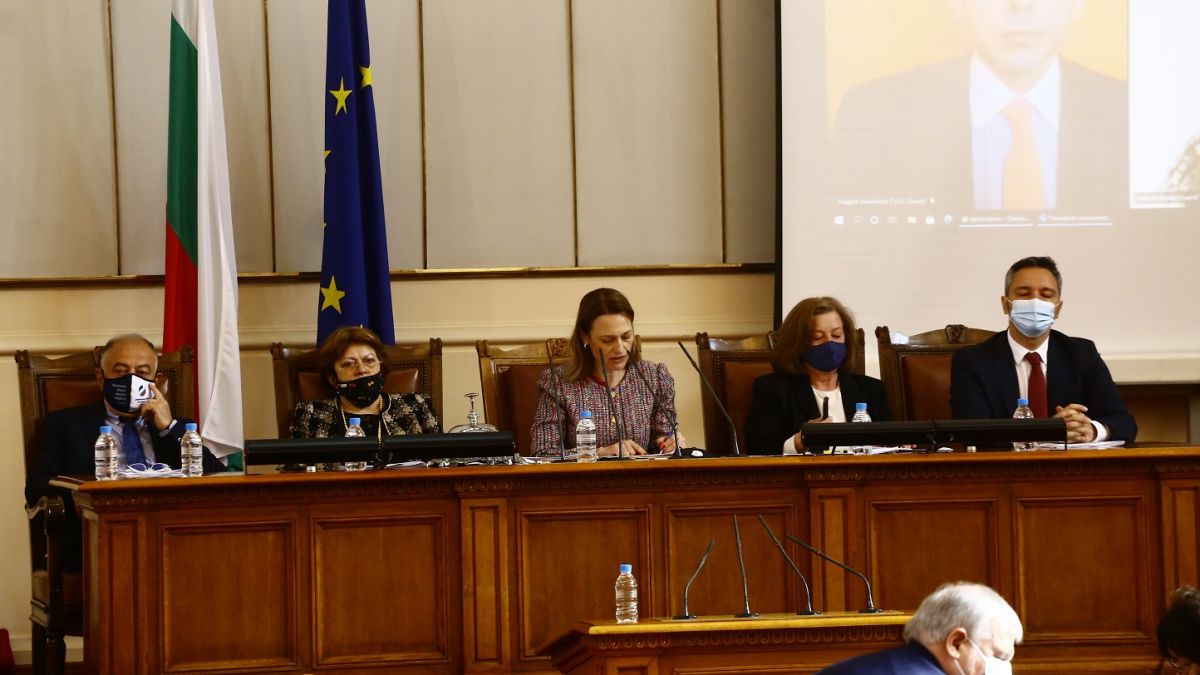 Депутат от ГЕРБ: Омерзен съм, на коляно се... 