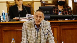 Светотатство в парламента по тъмна доба! Любен Дилов зловещо: Ще горим в ада! 