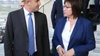 Сензация в БЛИЦ! Нинова на тайна среща при Радев, настоявала да й даде мандата
