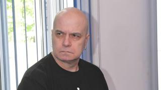 Жестока гавра със Слави в "Капките"! Вергов скочи да го защитава и стана страшно