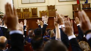 Голямата интрига: Ще успеят ли партиите на протеста да съставят кабинет?