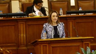 Доц. Пиргова: Още днес ще започнат преговорите за правителство, защото...