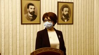 Нежното острие на ГЕРБ извади Конституцията и прониза Кирил Петков