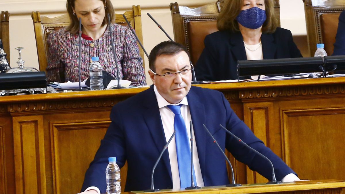 Проф. Ангелов разкри какво се цели с уволнението на проф. Балтов