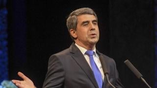 Плевнелиев разпъна на кръст Радев и посочи част от бруталните му нарушения на Конституцията 