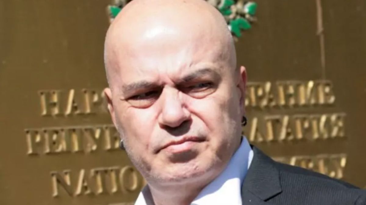 Слави Трифонов с важно уточнение за северномакедонците и тези, “които не четат правилно”