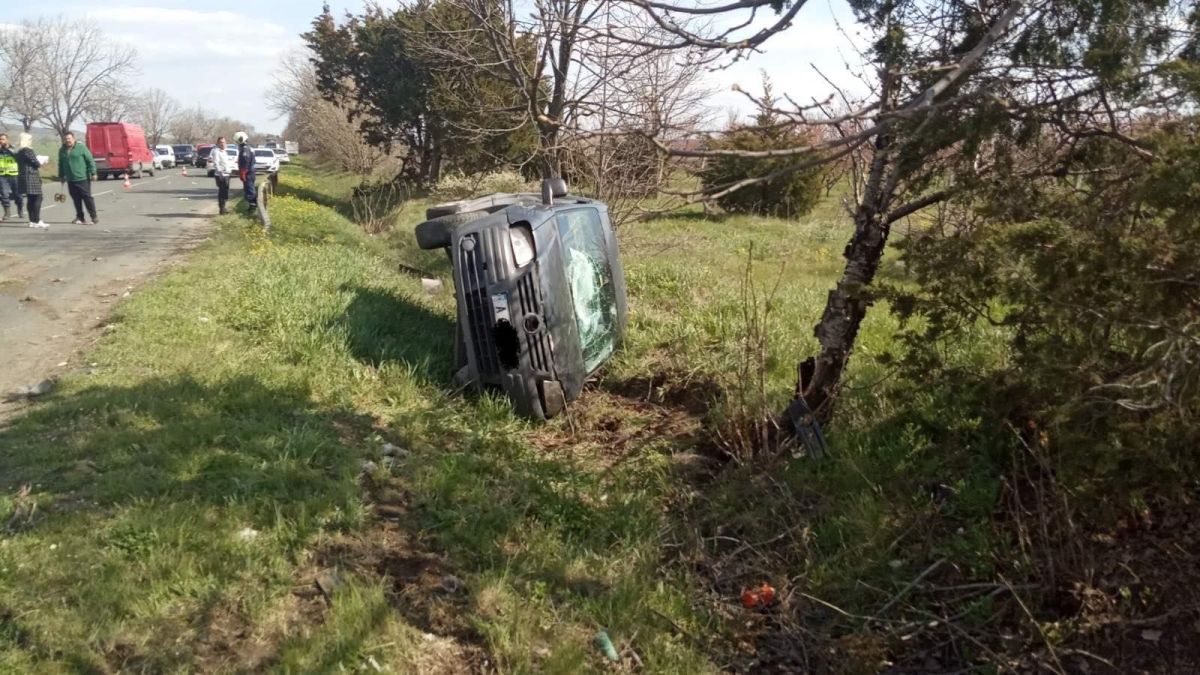 18-годишни шофьори се помляха в Ямбол