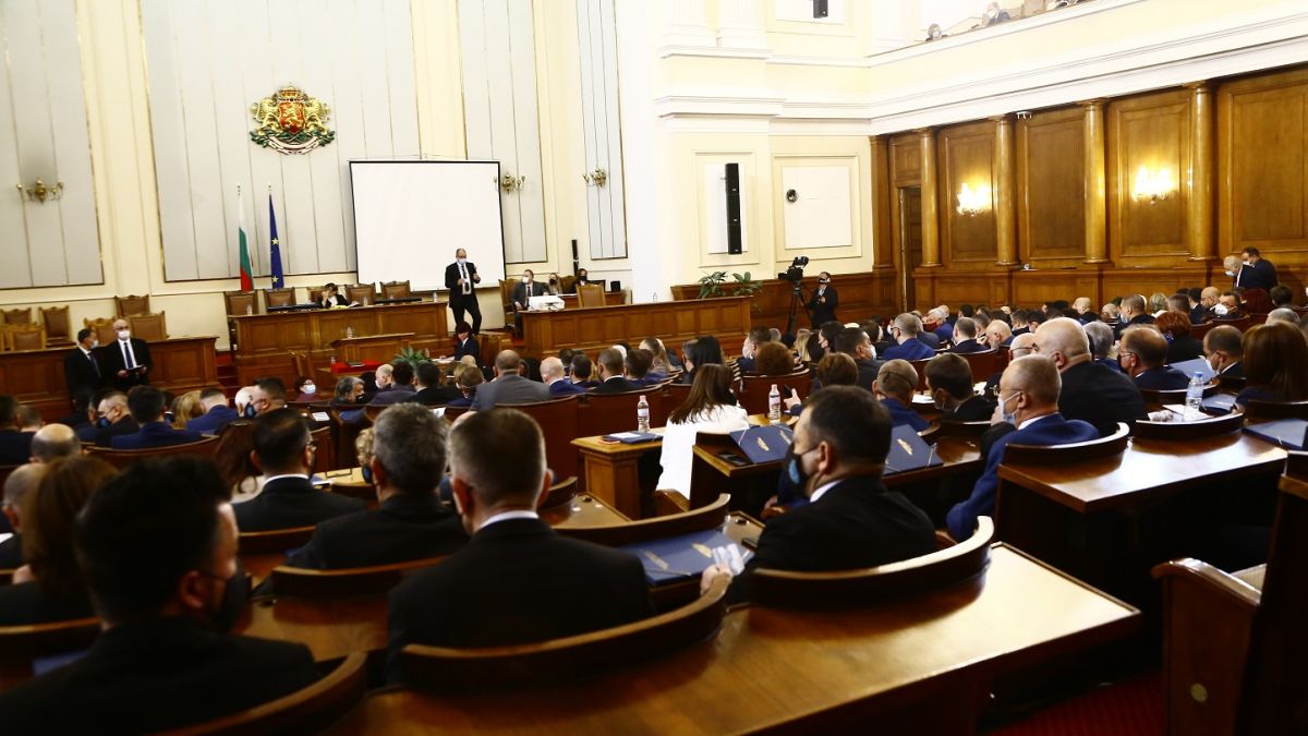Проф. Анна Кръстева: Има един голям печеливш на тези избори, който е "невидим"