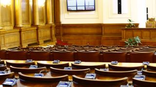 Важен ден в НС, депутатите извънредно...