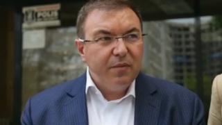 Здравният министър се закани на ресторантьорите и направи важно съобщение за сватбите ВИДЕО