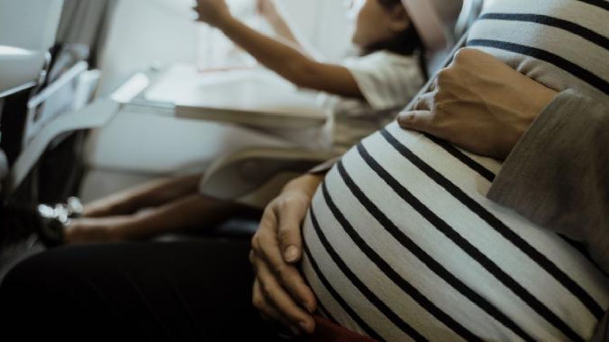 Бебе седмаче се роди във въздуха! Спаси го единствено това, че.. 