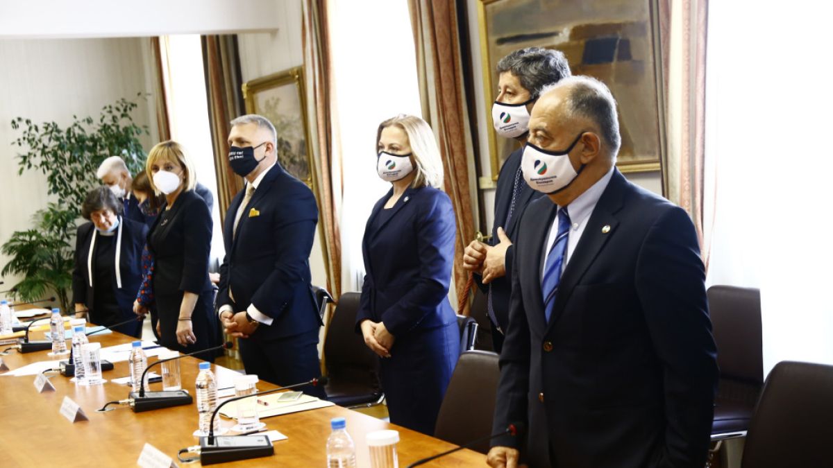Абревиатурата на новата „Изправи се.бг! Ние идваме“ става ИБНИ