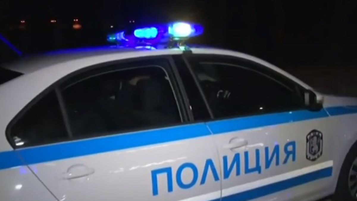 Сигнал до БЛИЦ: Пребиха жестоко таксиджия по тъмна доба в центъра на София