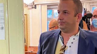 Разбиха още от лъжите на "тайния свидетел" милионер на Мая СНИМКИ