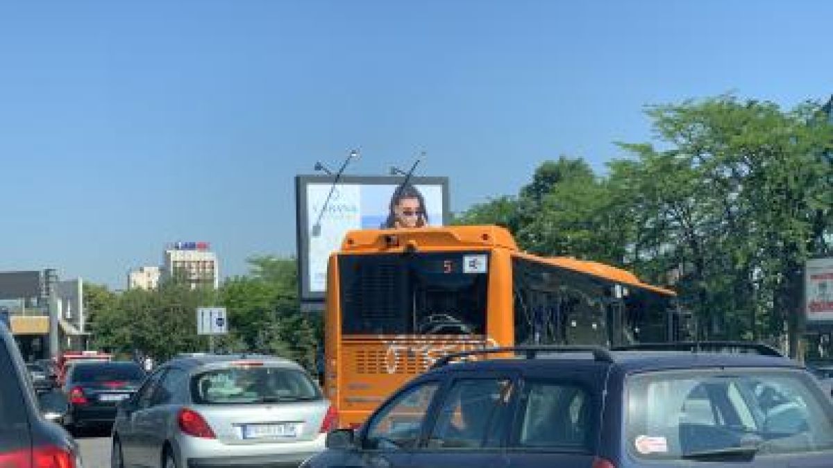 Сигнал до БЛИЦ! Страшно меле с автобус в столицата 