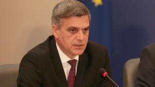 Анализатор за служебния кабинет: Прави се срамежлив опит за коалиционност
