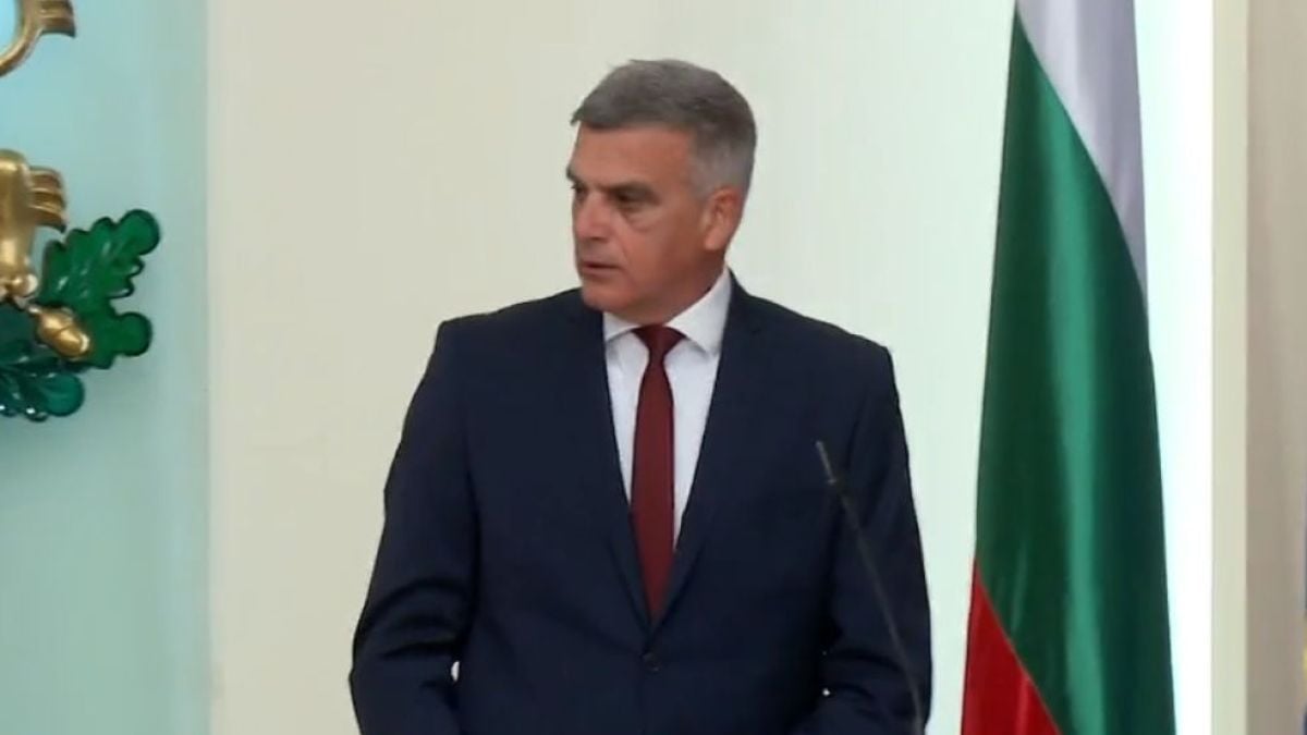 Служебният премиер обяви, че залага целия си авторитет, за да... ВИДЕО