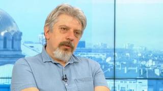 Проф. Витанов обясни заслугите на НОЩ срещу К-19 с голо девойче 