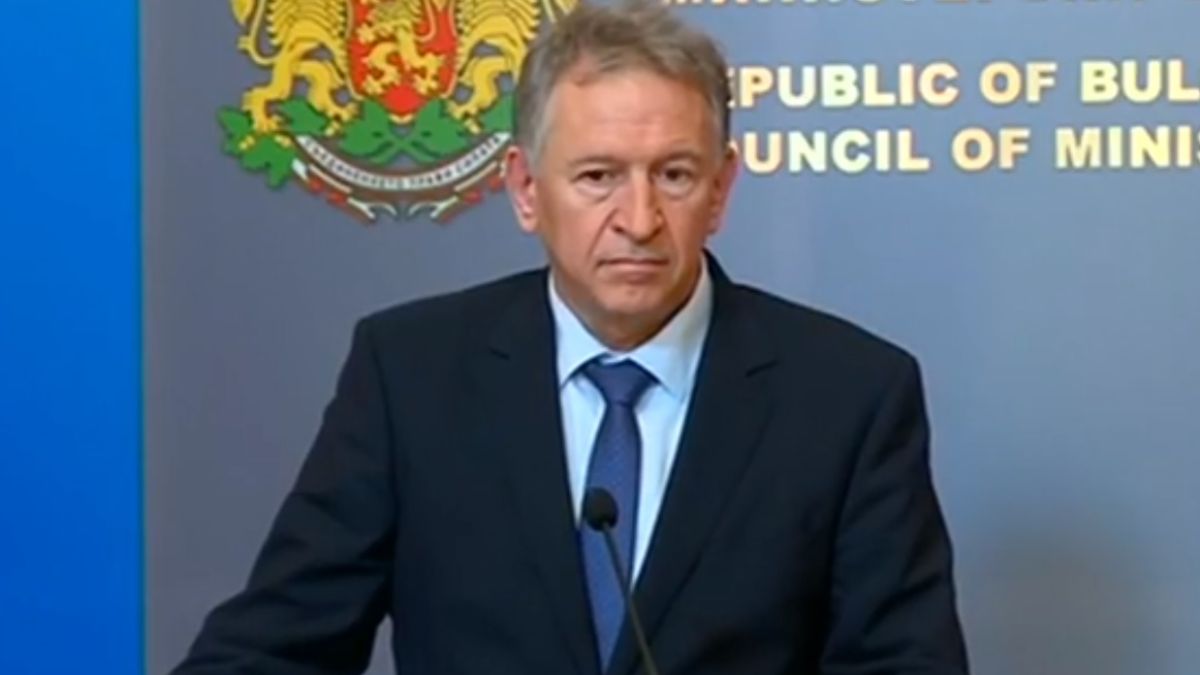Служебният здравен министър с горещи новини за бъдещето на НОЩ и епидемичната обстановка 