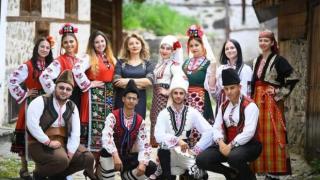 СНИМКА на абитуриенти от Широка лъка взриви мрежата 