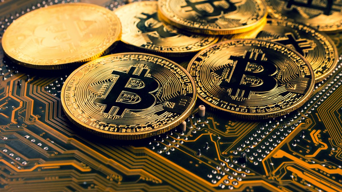 Отговори на матурите се търгуват в биткойни из социалните мрежи