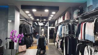 Софиянки опоскаха пловдивски мол с куки и магнит 