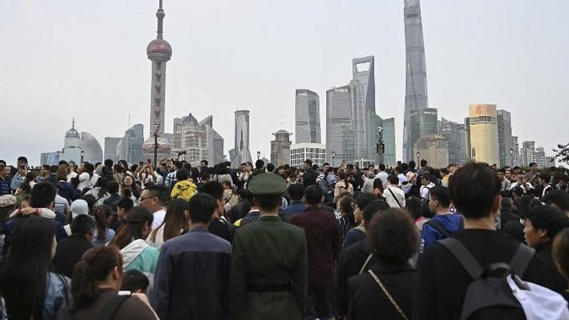 Кола се вряза в тълпа от хора, има загинали