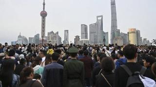 Кола се вряза в тълпа от хора, има загинали