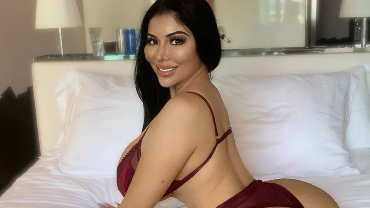 Девойка похарчи $200 хил. за идеално дупе, но... СНИМКИ 18+