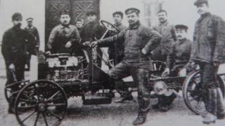 Историята говори: Как автомобилите завладява стара София СНИМКИ
