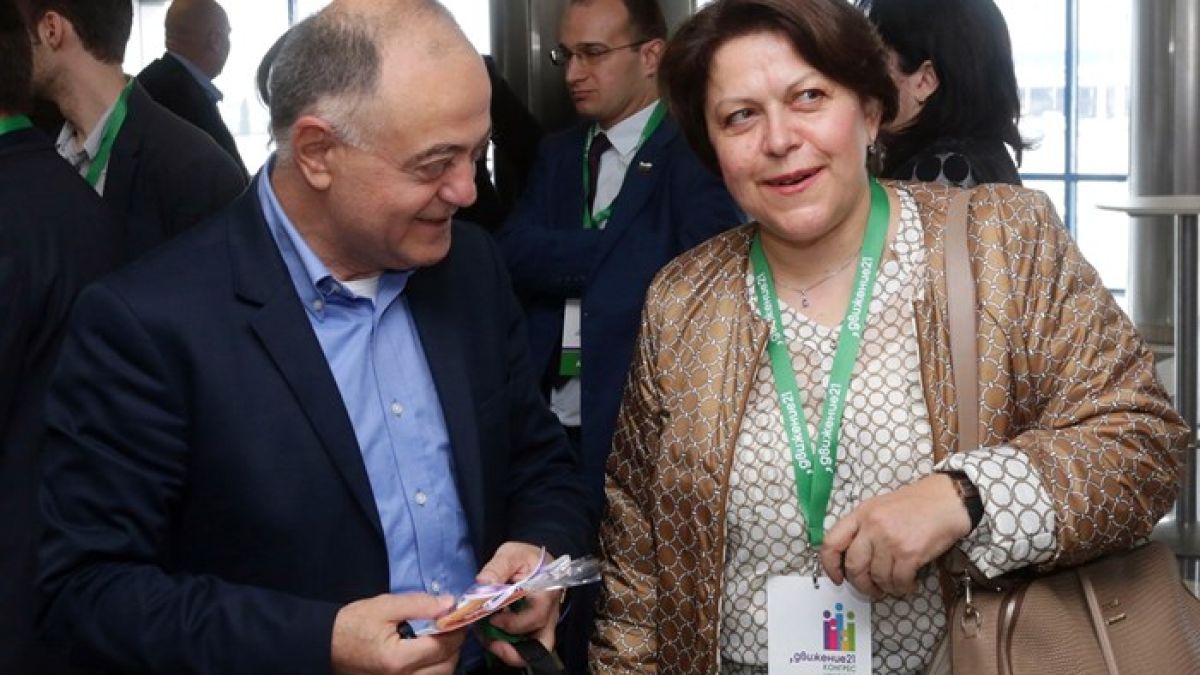 Мръсната игра на Атанасов и лакомията на Дончева! СНИМКИ
