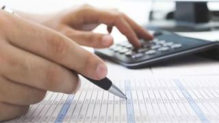 Разбра се кой е собственикът на 2 фирми с опростени 277 милиона лева данъци 