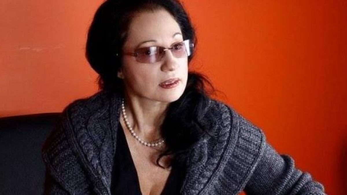 Анна Заркова: Атанасов хвърли умряла катерица на покрива на правителството