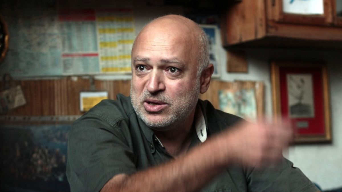 Скандалът се разгаря! БНТ отговори на Минеков за уволненията
