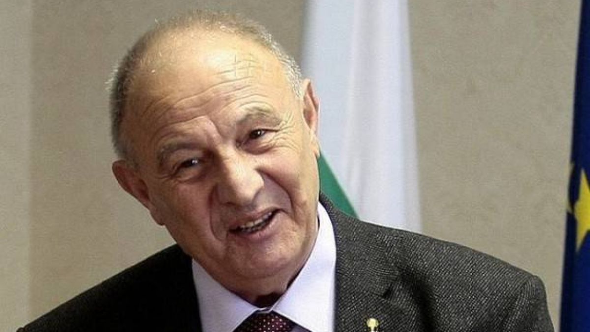 Проф. Топалов: Ако Скопие не направи това, ще се превърне в Троянски кон на Русия в ЕС