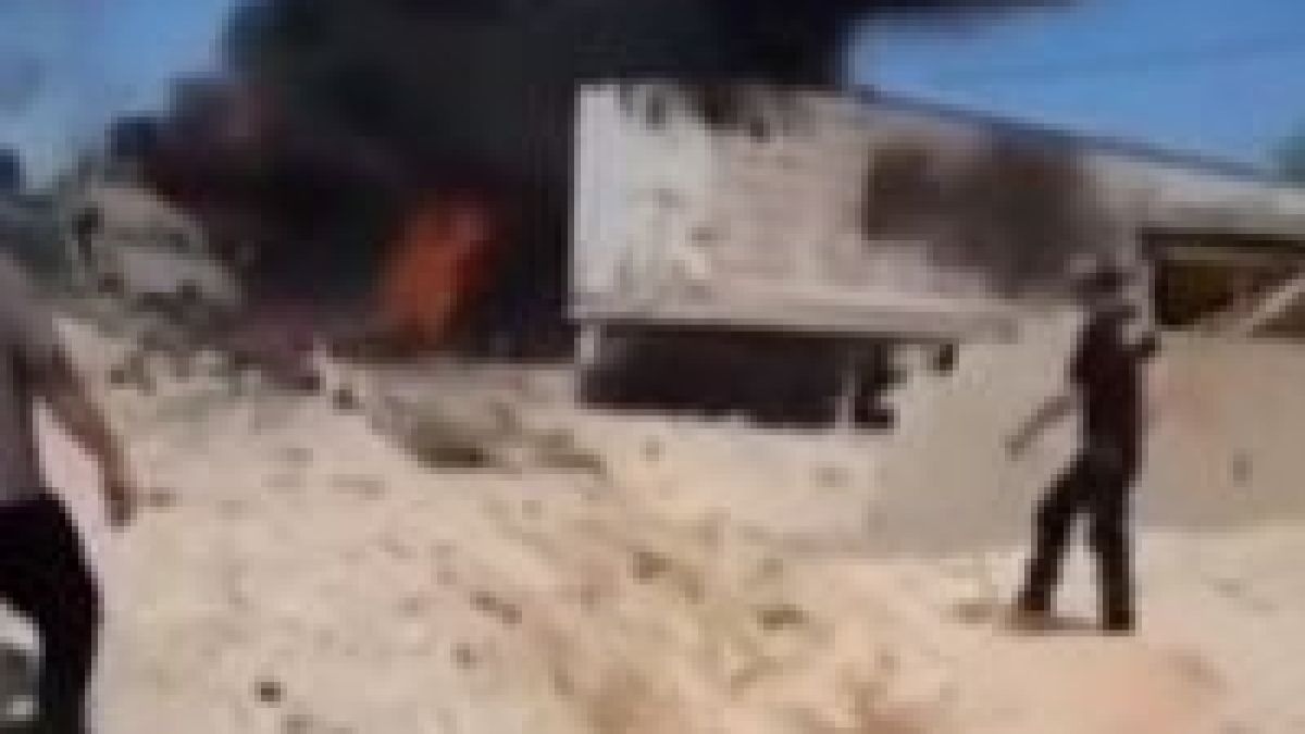 Боен изтребител се разби на метри от жилищна сграда в Лас Вегас ВИДЕО 