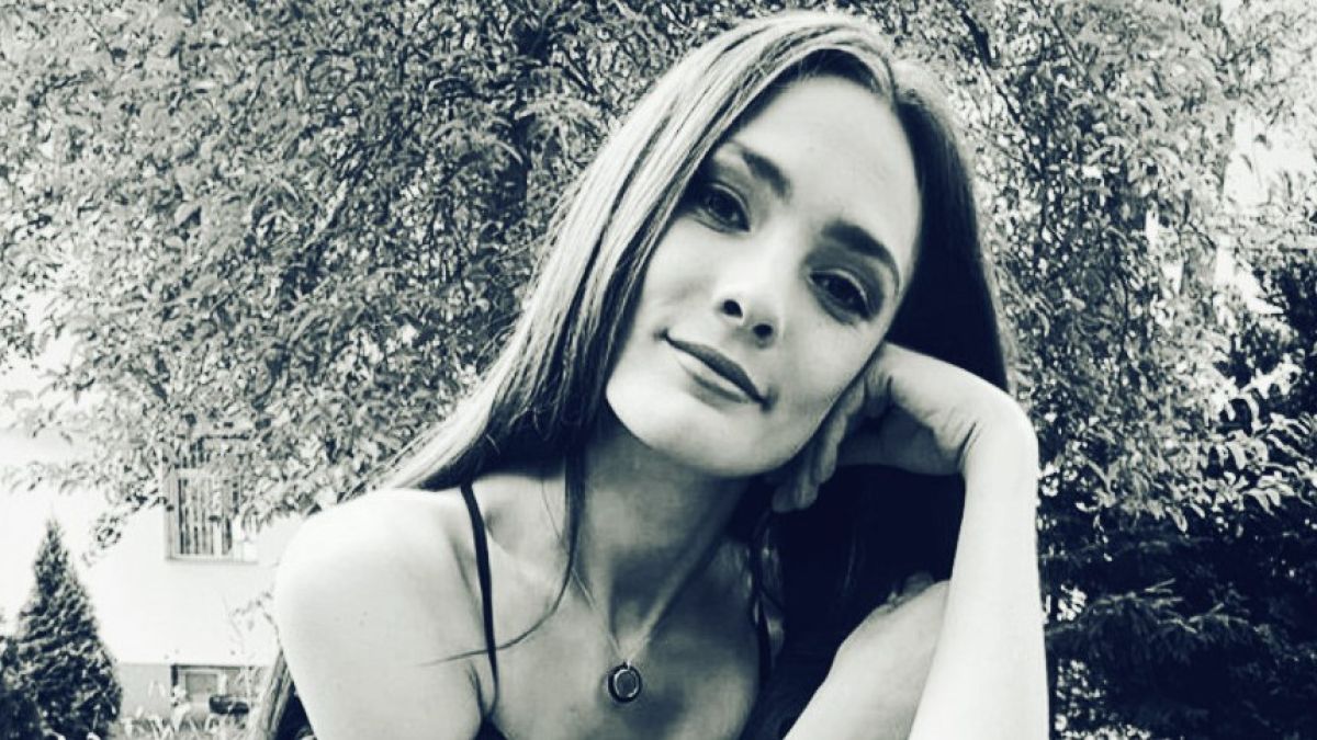 Починалата Лорина Камбурова останала сираче още на 13 години, вижте историята й ВИДЕО