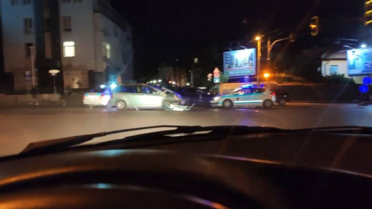 Среднощен ужас на бул. "Симеоновско шосе" в София, хора лежат на земята СНИМКИ