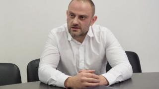 Шефът на ГДБОП се раздели с поста си
