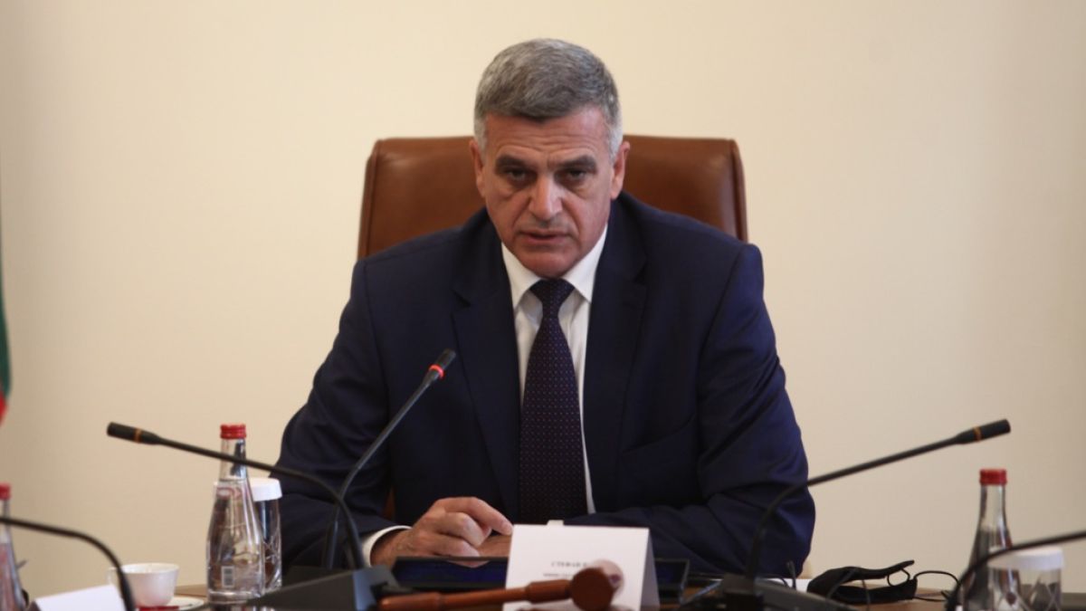 Стефан Янев отпътува по спешност към Шабла