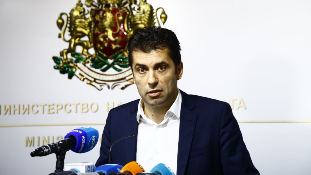 Съюзът на съдиите с остра позиция срещу Кирил Петков и Виолета Комитова