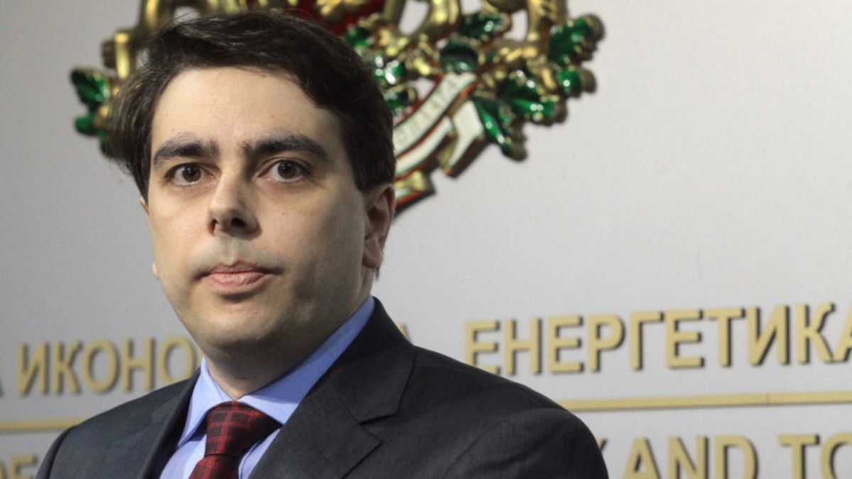 Асен Василев: Спираме краденето и увеличаваме пенсиите