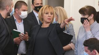 Манолова изплю камъчето за договорки със Слави и ДБ, ето на какво се надява